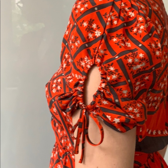 📌 MOULINETTE SOEURS Red Silk Floral Patch Dress - Picture 3 of 5